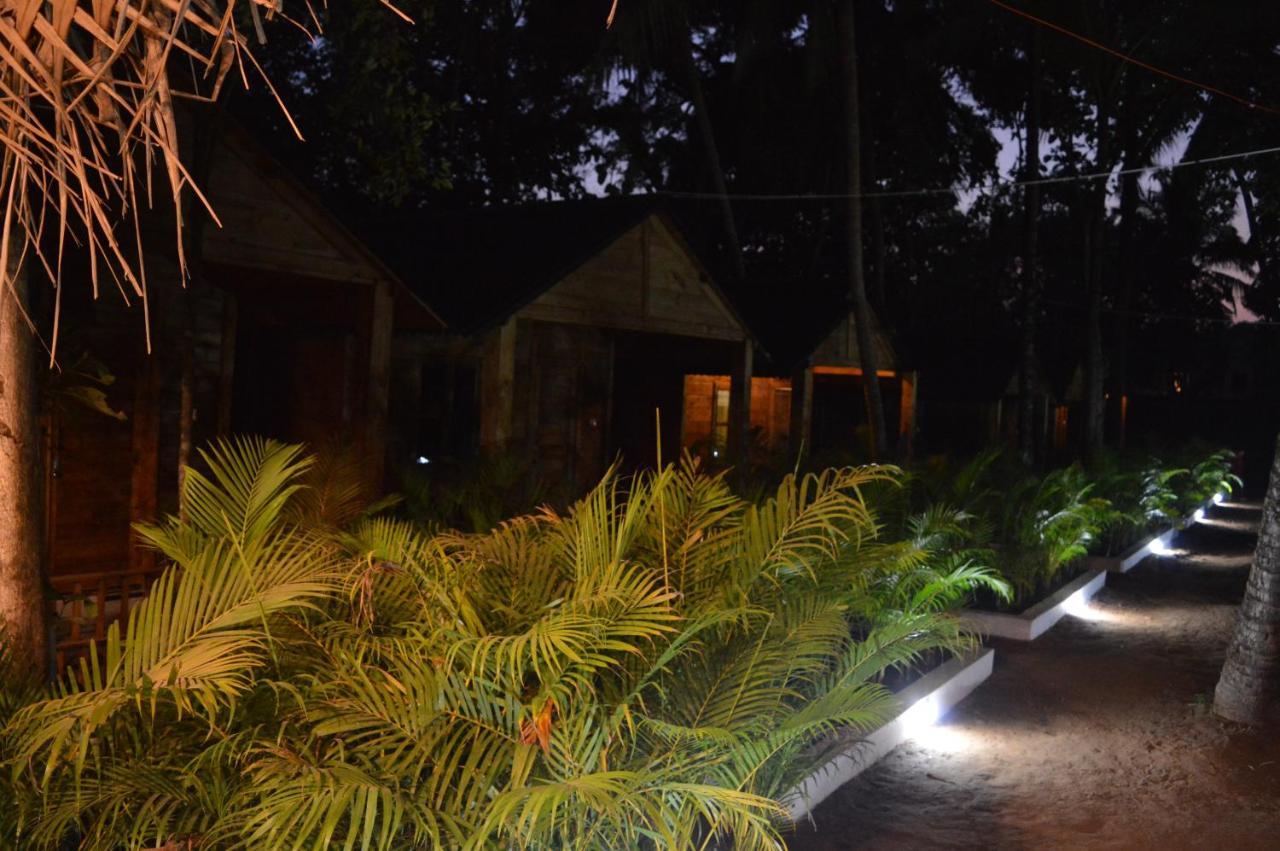 Kings Villa Resort パロレム エクステリア 写真